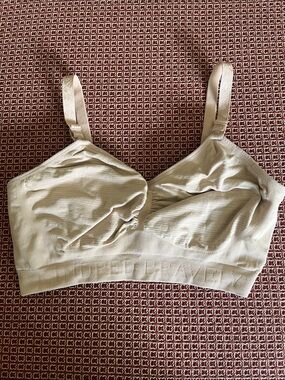 Kindred Bravely Sublime Hands Free pumping and nursing bra